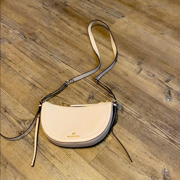 Michael Kors Bags Michael Kors Leather Pink Camden Messenger Crossbody Boho Bag Nwt Poshmark